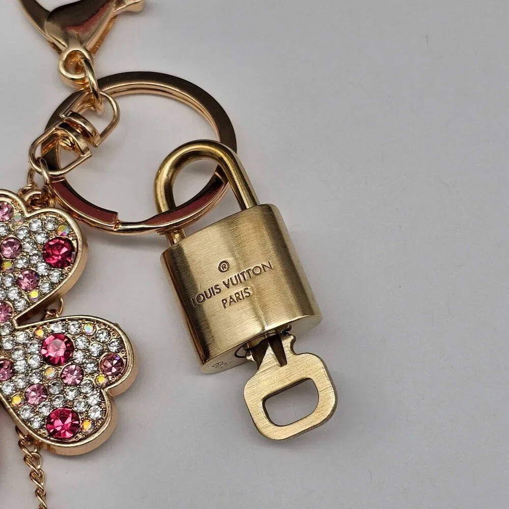 Louis Vuitton Authentic Gold Lock 🔒 Unbranded Flower Keychain Charm for Bags